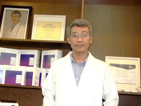 Bác sĩ Hồ Cao Vũ độc quyền công nghệ Harmo 5K – trong thẩm mỹ nâng ngực