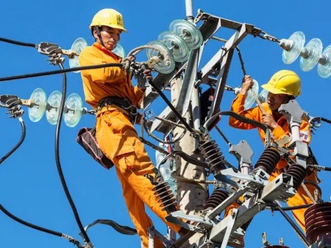 Bộ Công thương đề xuất nhập khẩu điện từ Lào